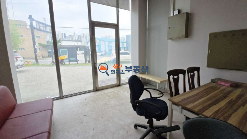 경기 고양일산서구 가좌동 #20평 #2종근생 #즉시입주 #자유로3분 #대로변 #광고효과 #대중교통 월세 매물번호 15903 사진 5