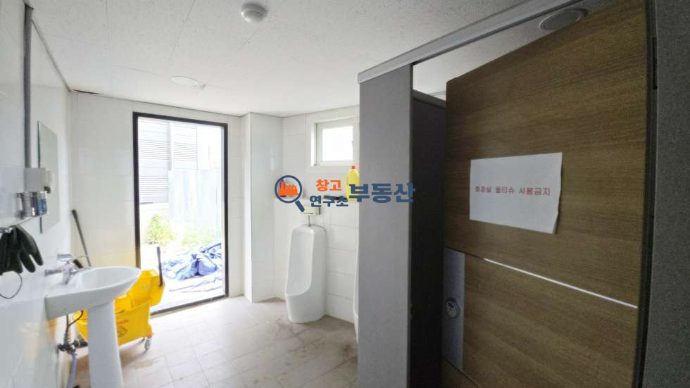 경기 고양덕양구 내곡동 #110평 #1종근생 #창고60+사무실50평 #즉시입주 #자유로3분 #야적장82평 포함 월세 매물번호 15902 사진 8