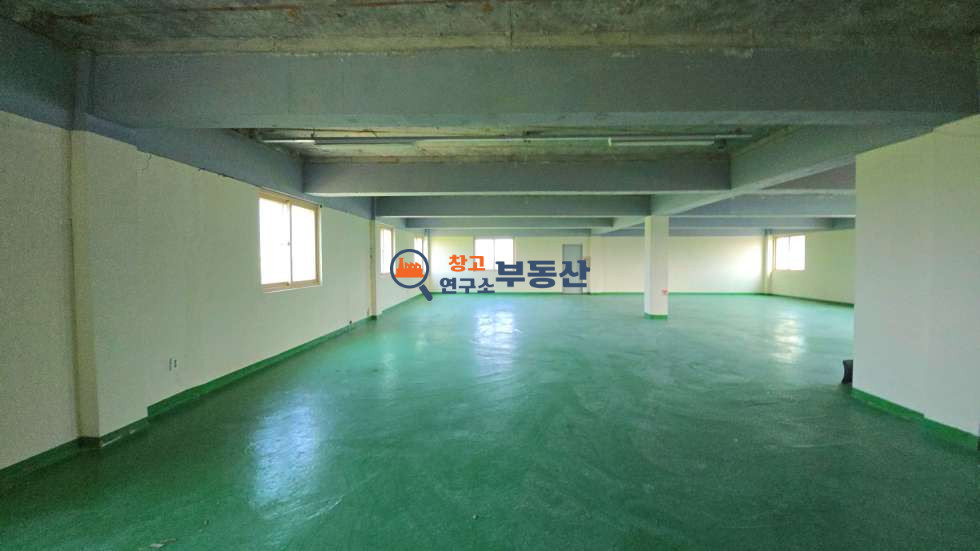 경기 고양일산서구 법곳동 #80평 #공장 #2층 부분임대 #대형차량가능#보관창고추천 #자유로인접 #화물EV #전기승압 월세 매물번호 15880 사진 4