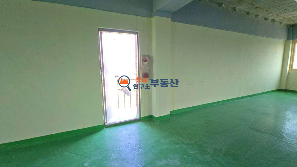 경기 고양일산서구 법곳동 #80평 #공장 #2층 부분임대 #대형차량가능#보관창고추천 #자유로인접 #화물EV #전기승압 월세 매물번호 15880 사진 6