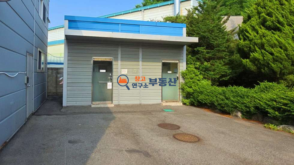 경기 고양일산서구 법곳동 #145평 #창고시설 #대형마당 #40FT가능#실내체육시설추천 #남녀구분화장실 #자유로인접 월세 매물번호 15874 사진 7