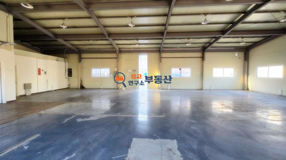 경기 파주시 월롱면 덕은리 #150평 #75+75평 #2종제조 #단독마당 #높은층고 #내부사무실 #대형차량 # 전기25kw #식품공장 #즉시입주 월세 매물번호 15323 사진 8