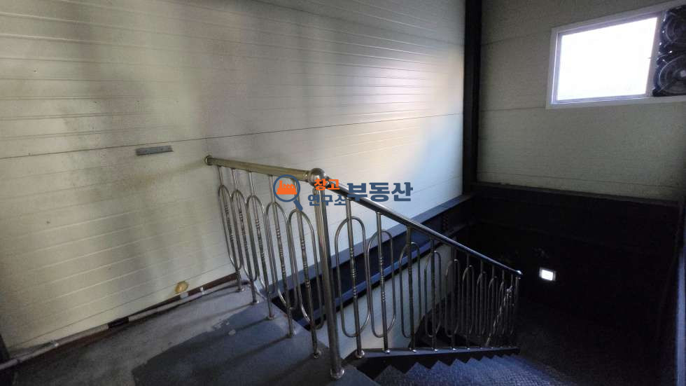 경기 파주시 월롱면 덕은리 #150평 #75+75평 #2종제조 #단독마당 #높은층고 #내부사무실 #대형차량 # 전기25kw #식품공장 #즉시입주 월세 매물번호 15323 사진 10