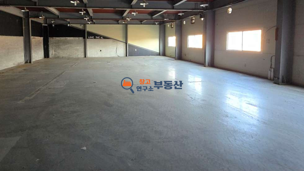 경기 파주시 월롱면 덕은리 #150평 #75+75평 #2종제조 #단독마당 #높은층고 #내부사무실 #대형차량 # 전기25kw #식품공장 #즉시입주 월세 매물번호 15323 사진 12