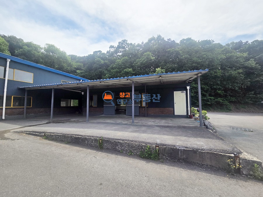 경기 파주시 파주읍 백석리 #209평 #149+30+30평 #공장 #전기승압 #대형마당 #민원소지無 월세 매물번호 16859 사진 9