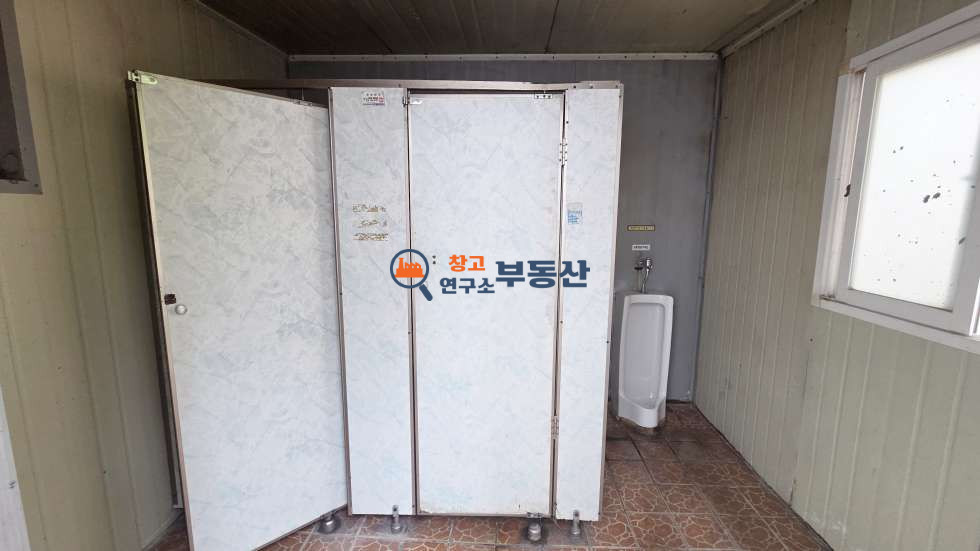 경기 고양일산서구 구산동 #50평 #창고 #40피트 #송산IC 1분 #대형마당 #높은층고 #즉시입주 #외부남녀구분화장실 월세 매물번호 17673 사진 5