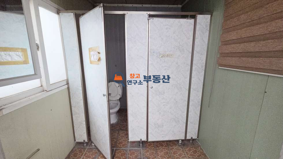 경기 고양일산서구 구산동 #50평 #창고 #40피트 #송산IC 1분 #대형마당 #높은층고 #즉시입주 #외부남녀구분화장실 월세 매물번호 17673 사진 7