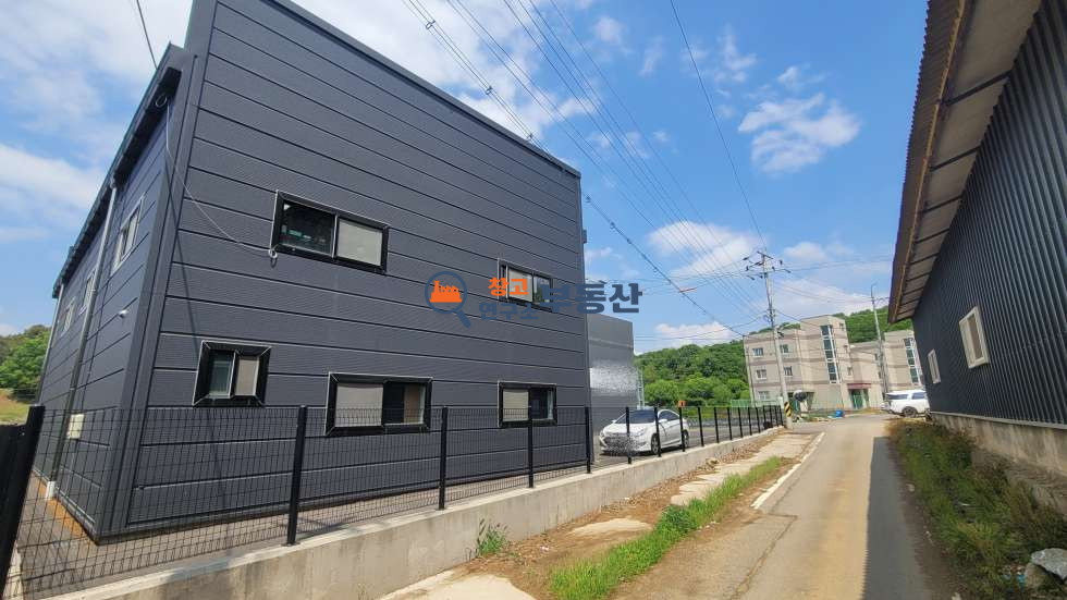 경기 파주시 탄현면 오금리 #공장매매 #대289평 #연60평 #신축급 #가설60평 #하수직관 #층고8.5 #단독마당 #평당309 매매 매물번호 17679 사진 3