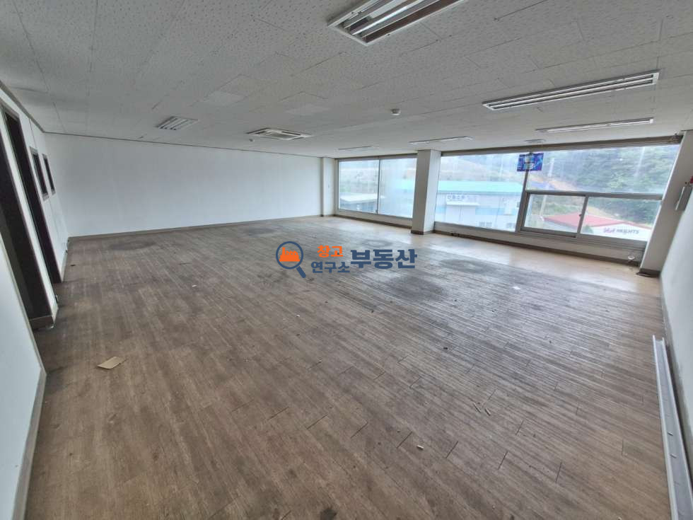 경기 파주시 법원읍 가야리 #442평 #가설200평 #단독공장 #전기승압 #대형차 #IC10분 월세 매물번호 17686 사진 10