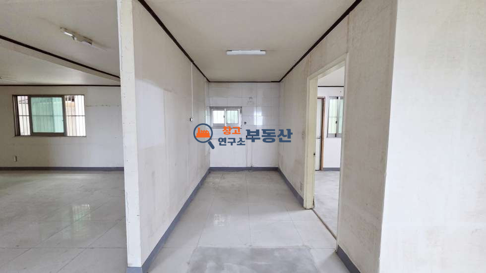 경기 고양덕양구 토당동 #50평 #창고 #30평+20평 #동간사이 추가공간 #내부사무실 #보관추천 #서울인접 월세 매물번호 17327 사진 6