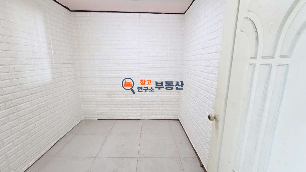 경기 고양덕양구 토당동 #50평 #창고 #30평+20평 #동간사이 추가공간 #내부사무실 #보관추천 #서울인접 월세 매물번호 17327 사진 10