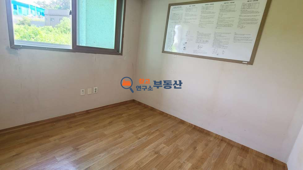 경기 파주시 탄현면 축현리 #토지1046평 #평당287만 #연315평 #공장동258평+사무동58평 #넓은마당 #40FT #월롱IC 성동IC 매매 매물번호 16235 사진 10