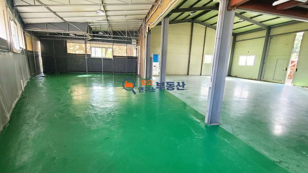 경기 파주시 월롱면 덕은리 #실면적72평 #2종제조 #창고57평+가설15평 #복층사무실 #내부화장실 #전기40kW증설 #즉시입주 #월롱IC #숙식가능 월세 매물번호 17541 사진 4