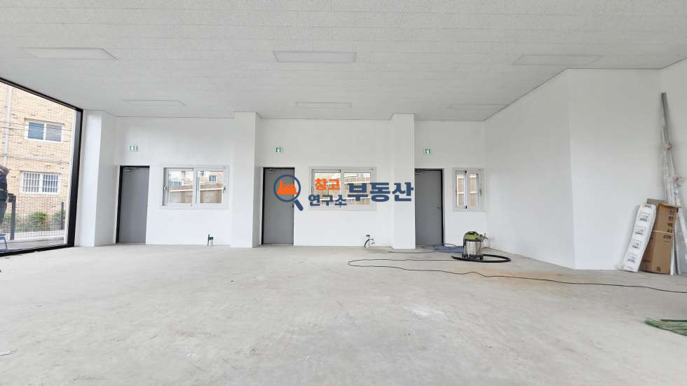 경기 고양일산서구 덕이동 #상가 #30평 #신축 #즉시입주 #도로변 #광고효과 #대중교통 월세 매물번호 17500 사진 2