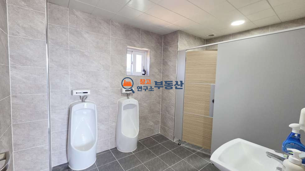 경기 고양일산서구 덕이동 #상가 #2층60평 #광고효과 #단독마당 #즉시입주 #전시장 매장 추천 #주차편리 월세 매물번호 17716 사진 4