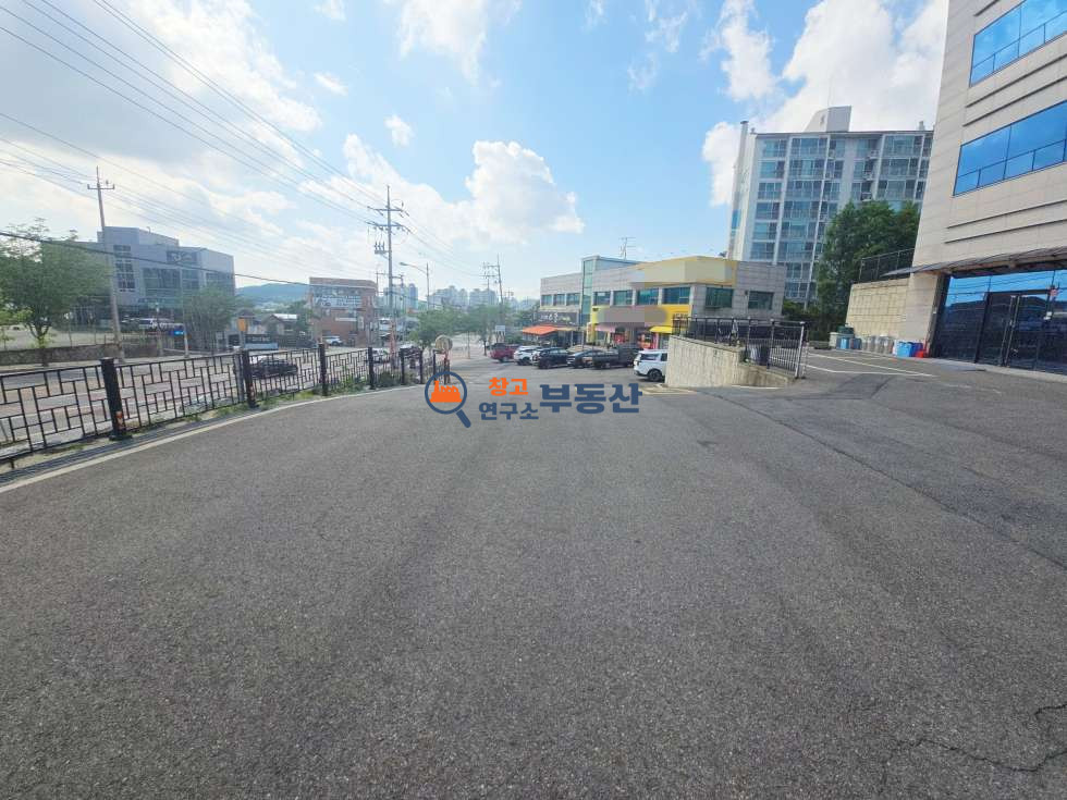 경기 고양일산서구 덕이동 #98평 #1층상가 #대로변노출 #전면주차 #병의원추천 #전시판매 #대형사무실 #무권리 #즉시입주 월세 매물번호 17719 사진 9