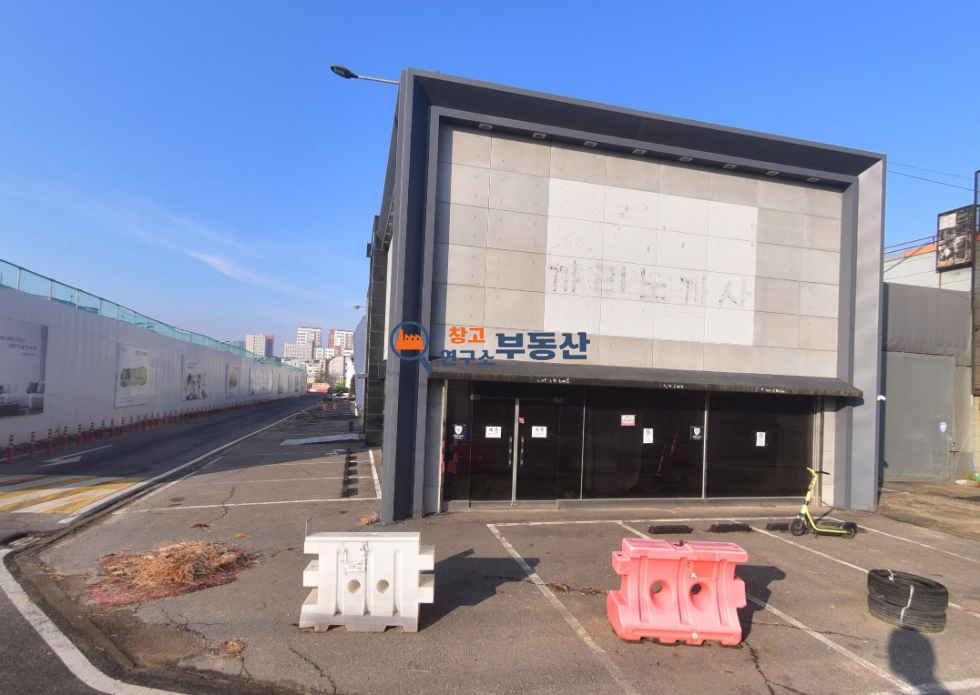 경기 파주시 야당동 #155평 #1종근생 #2층통건물 #무권리 #대형차가능 #즉시입주 #도로접 월세 매물번호 17737 사진 3
