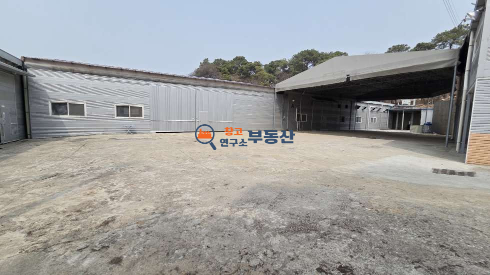 경기 파주시 하지석동 #실사용 약 350평 #연265평 #공장2동+사무동 #전기600kW #40피트 #외벽수리함 #추가가설천막 #넓은마당 #민원무 #즉시입주 #40피트 월세 매물번호 15811 사진 7