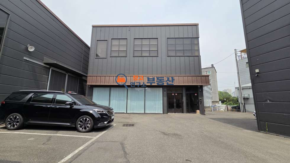 경기 고양일산서구 덕이동 #연58평 #2종근생 #쇼룸 매장 사옥 추천 #1층29평+2층29평 #내부사무실 #시스템에어컨 #대중교통 #신축급 #직관 월세 매물번호 17642 사진 1