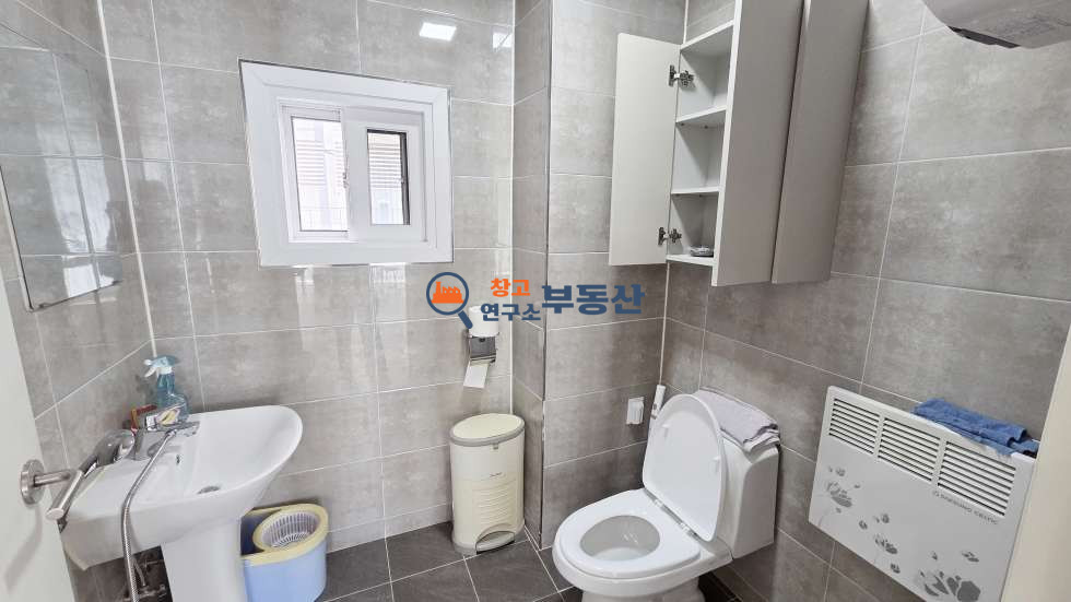 경기 고양일산서구 덕이동 #연58평 #2종근생 #쇼룸 매장 사옥 추천 #1층29평+2층29평 #내부사무실 #시스템에어컨 #대중교통 #신축급 #직관 월세 매물번호 17642 사진 12