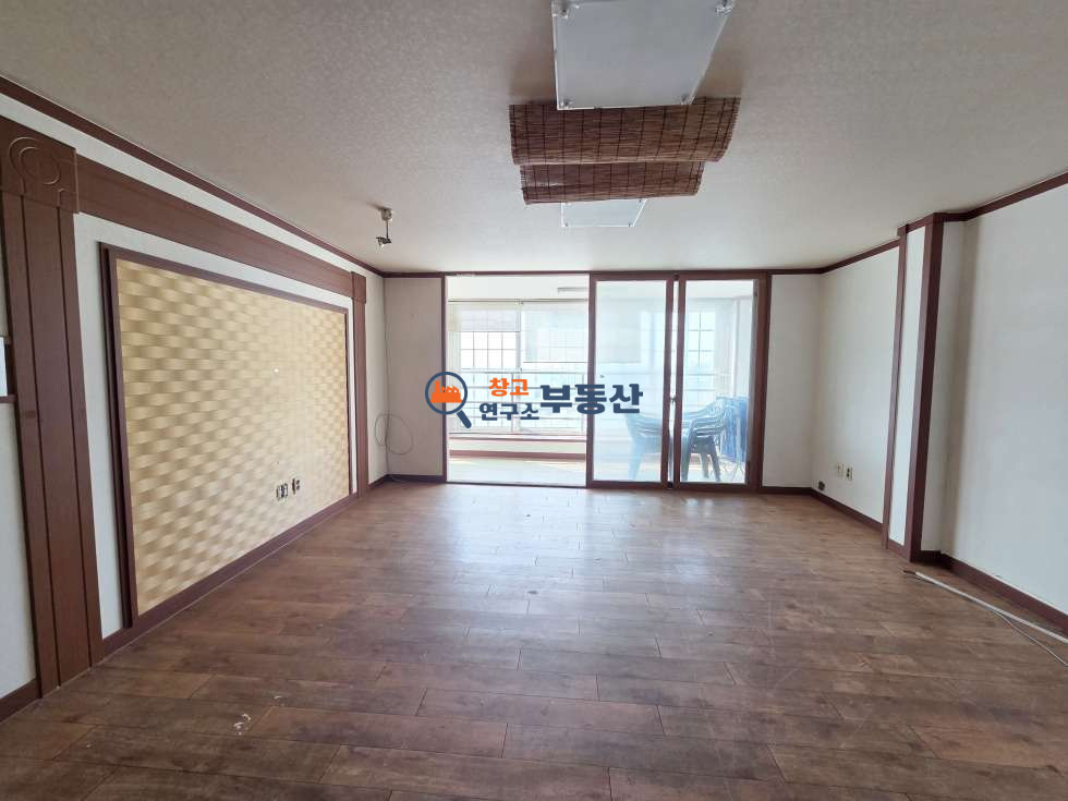 경기 고양일산서구 가좌동 #실110평 #1종소매 #1층65평+2층45평 #도로변 #주택형사무실 #광고효과 #탑골IC 1분 #복층주거 월세 매물번호 17168 사진 8
