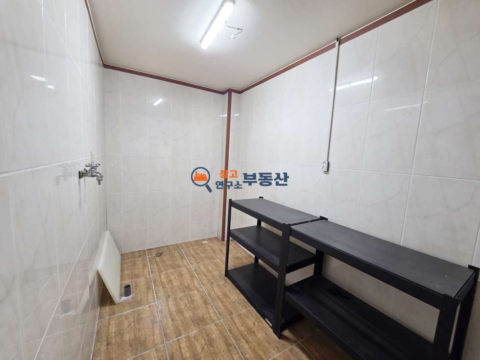 경기 고양일산서구 가좌동 #실110평 #1종소매 #1층65평+2층45평 #도로변 #주택형사무실 #광고효과 #탑골IC 1분 #복층주거 월세 매물번호 17168 사진 12