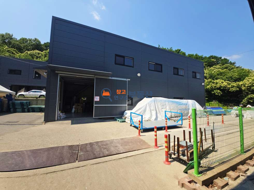 경기 파주시 탄현면 만우리 #2종제조매매 #대748평 #연281평 #총4동 #대형단독마당 #대형차가능 #실사용추천 #평당334 매매 매물번호 17739 사진 2
