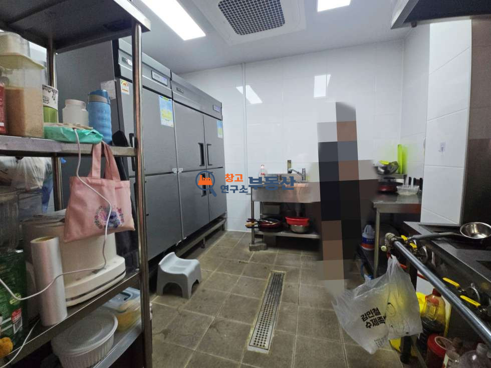 경기 파주시 탄현면 만우리 #2종제조매매 #대748평 #연281평 #총4동 #대형단독마당 #대형차가능 #실사용추천 #평당334 매매 매물번호 17739 사진 17