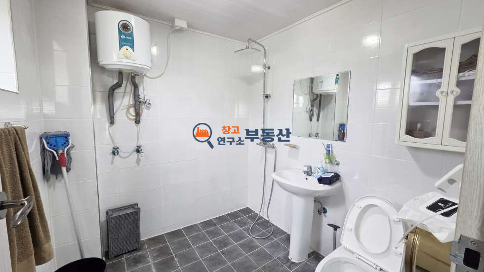 경기 파주시 탄현면 갈현리 #60평 #2종제조 #단독마당 #1층44평+2층15평 #하수직관 #복층사무실 #내부화장실 월세 매물번호 17779 사진 6