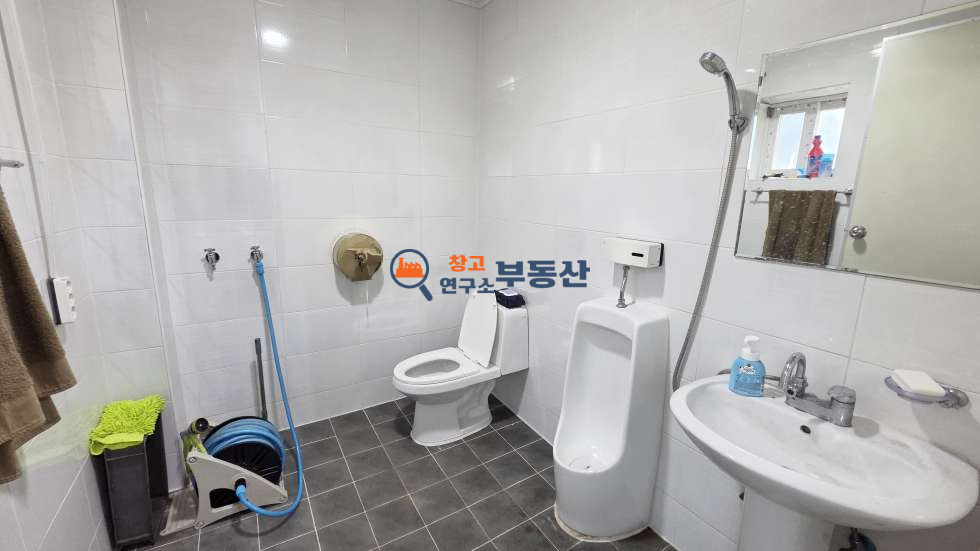 경기 파주시 탄현면 갈현리 #60평 #2종제조 #단독마당 #1층44평+2층15평 #하수직관 #복층사무실 #내부화장실 월세 매물번호 17779 사진 11