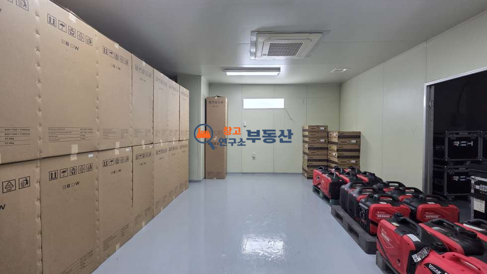 경기 파주시 문산읍 내포리 #연176평 #2종제조 #116평+60평 두동 임대 #동간연결 #단독마당 #내부사무실 #내부화장실 월세 매물번호 17778 사진 4