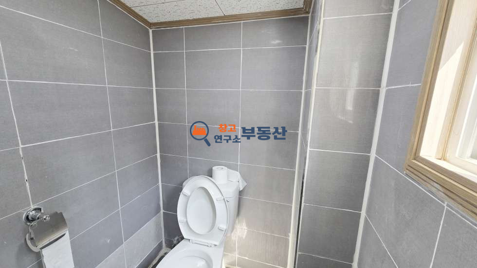 경기 파주시 문산읍 내포리 #연176평 #2종제조 #116평+60평 두동 임대 #동간연결 #단독마당 #내부사무실 #내부화장실 월세 매물번호 17778 사진 21