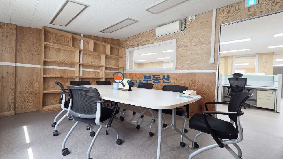 경기 파주시 문산읍 내포리 #연176평 #2종제조 #116평+60평 두동 임대 #동간연결 #단독마당 #내부사무실 #내부화장실 월세 매물번호 17778 사진 24