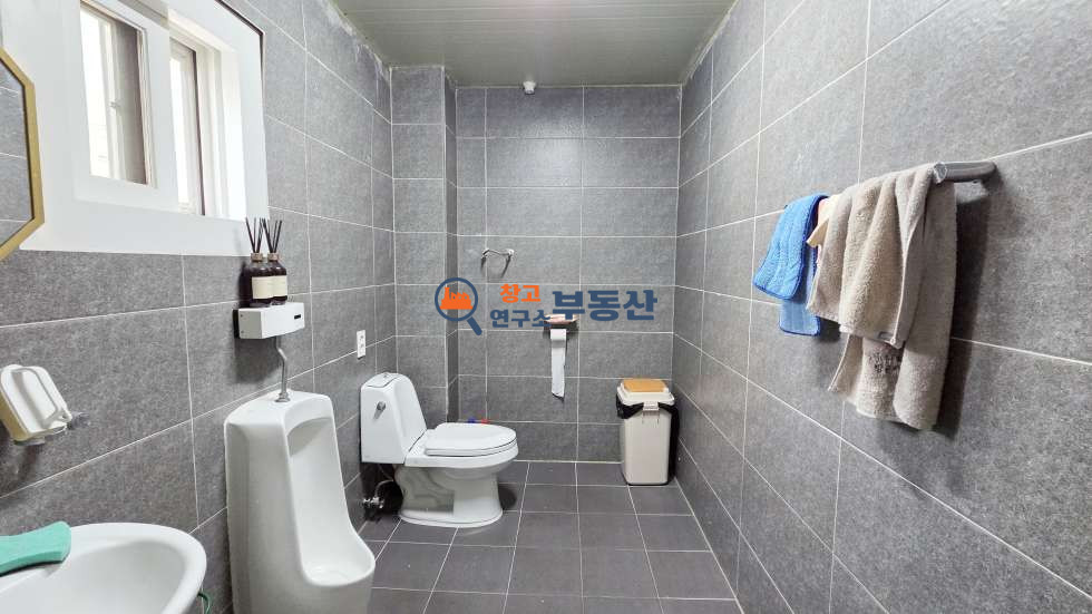 경기 파주시 신촌동 #연60평 #공장 #1층30평+2층30평 #내부사무실 #내부화장실 #컨디션굿 월세 매물번호 17731 사진 8