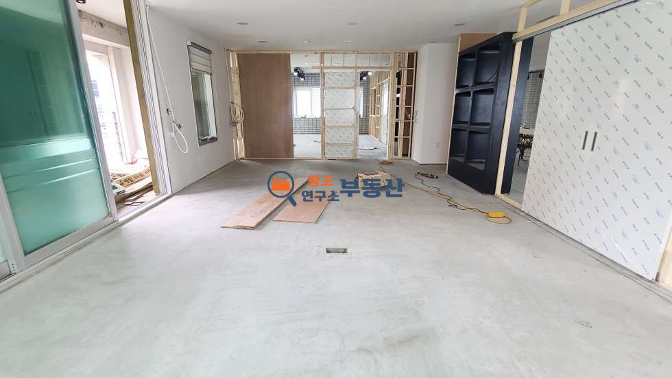 경기 파주시 서패동 #35평 #3층 일부임대 #파주출판도시 #사옥추천 #인테리어 #입주협의 월세 매물번호 15914 사진 3