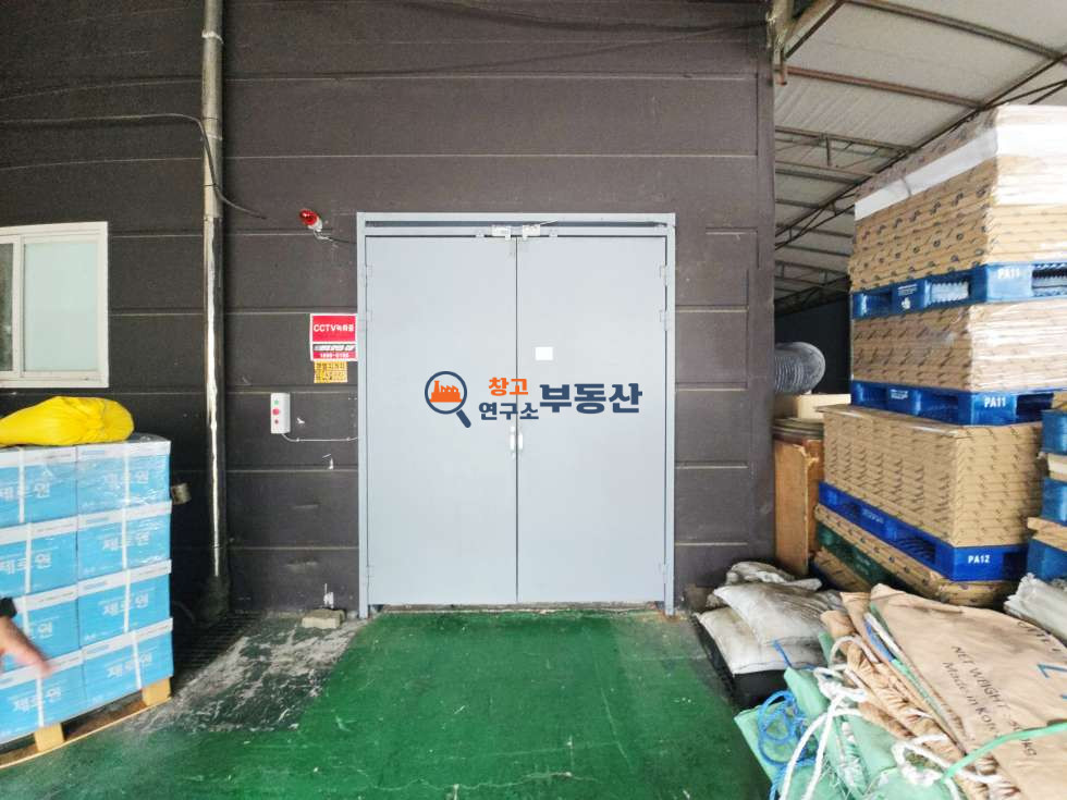 경기 파주시 신촌동 #약35평 #공장 #화물리프트 #5톤진입 #저렴한임대료 #즉시입주 월세 매물번호 17868 사진 9