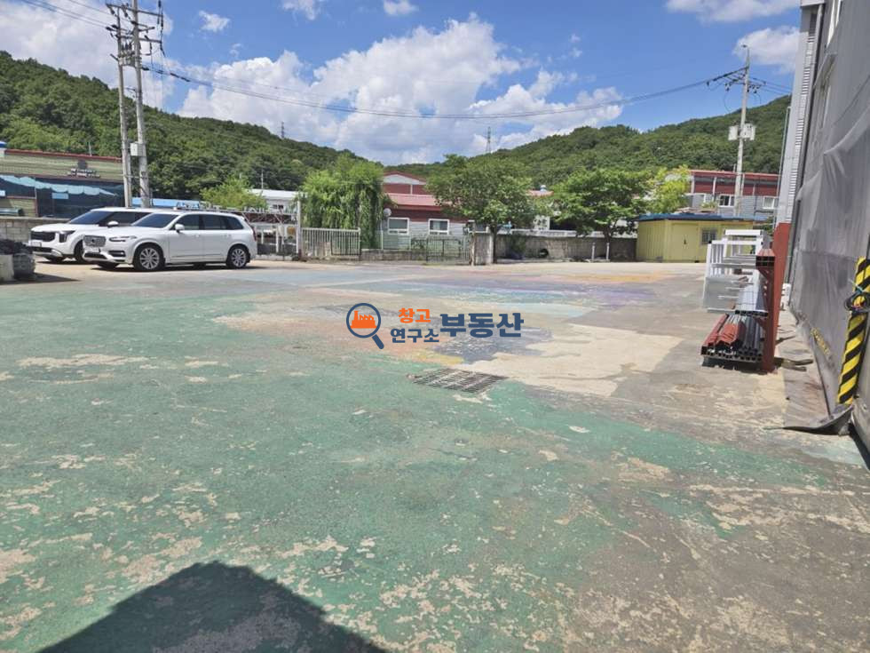 경기 파주시 조리읍 장곡리 #토1050평 #평당300 #건390평 #공장 #가설천막 #전기승압 매매 매물번호 17899 사진 4