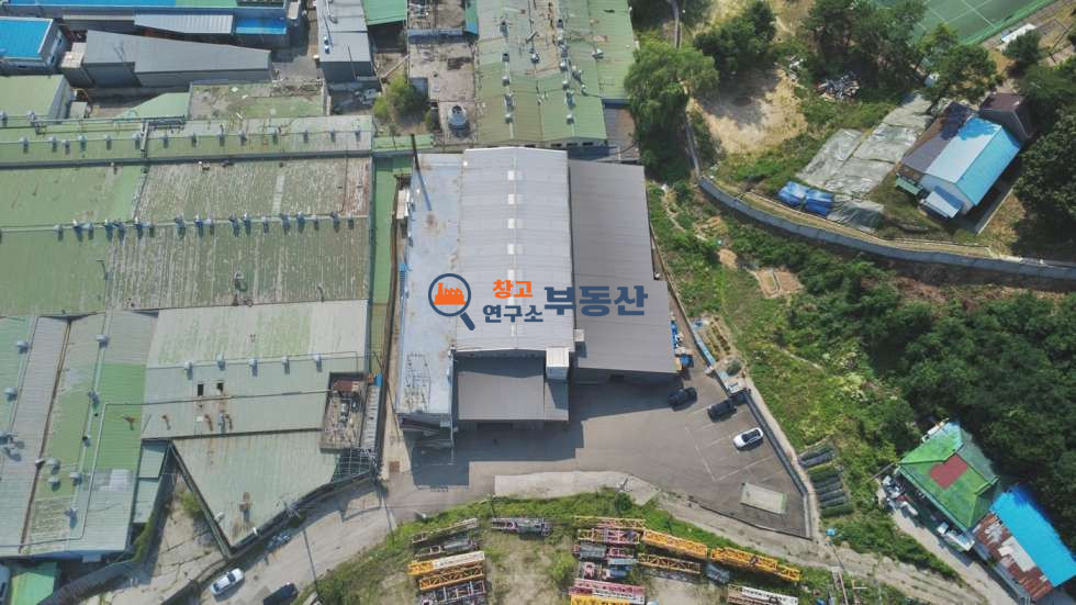 경기 파주시 파주읍 파주리 #토977평 #평당307 #공장 #건711평 #가설300평 #전기승압 매매 매물번호 17901 사진 1