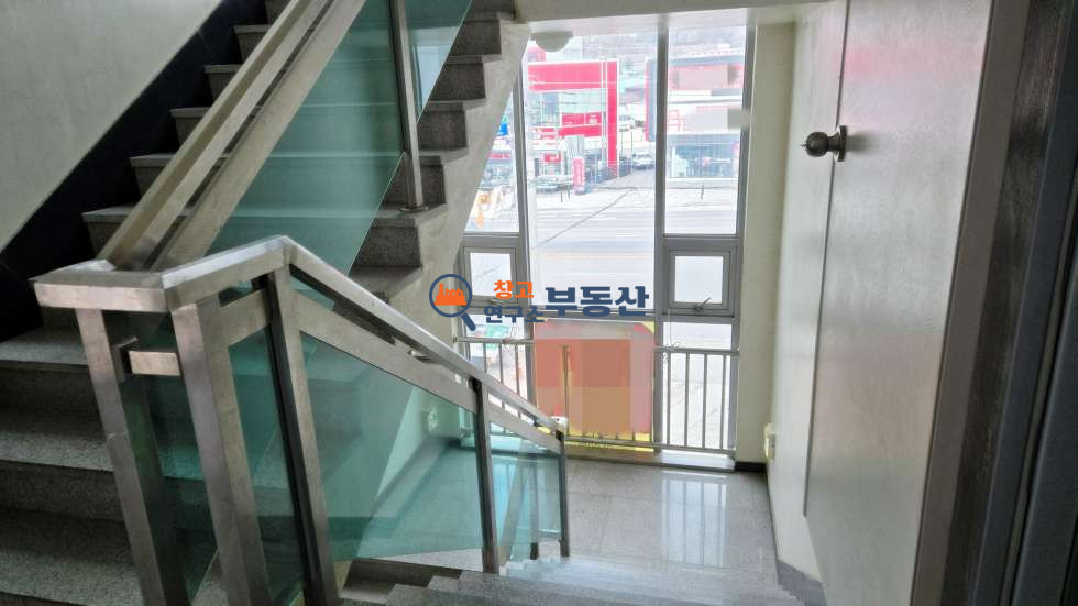 경기 고양덕양구 화전동 #66평 #1종근생 #2층전체 #도로접#광고효과#초역세권#사무실추천 월세 매물번호 17926 사진 2