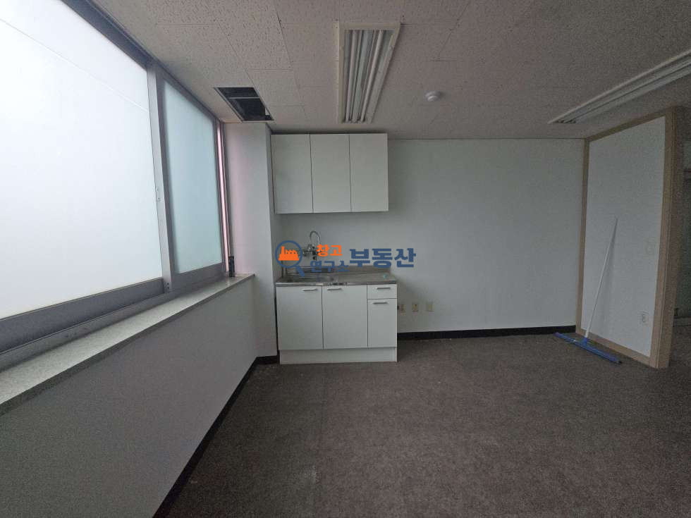 경기 고양덕양구 화전동 #66평 #1종근생 #2층전체 #도로접#광고효과#초역세권#사무실추천 월세 매물번호 17926 사진 5