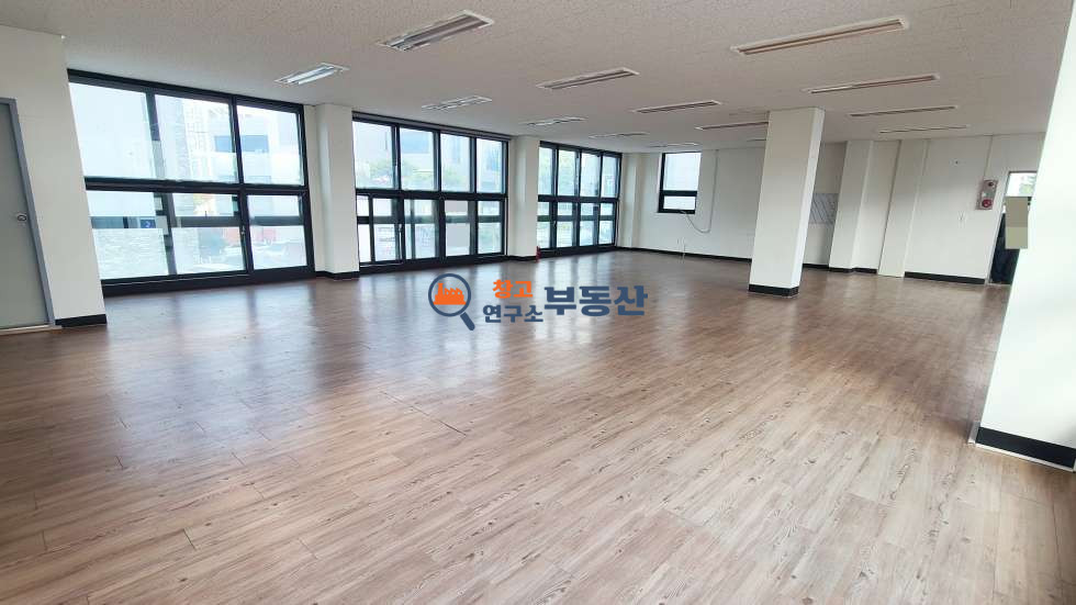 경기 파주시 동패동 #49평 #2층 상가 #사무실, 음식점 추천 #즉시입주 #무권리 #준신축 #운정신도시 월세 매물번호 16539 사진 1
