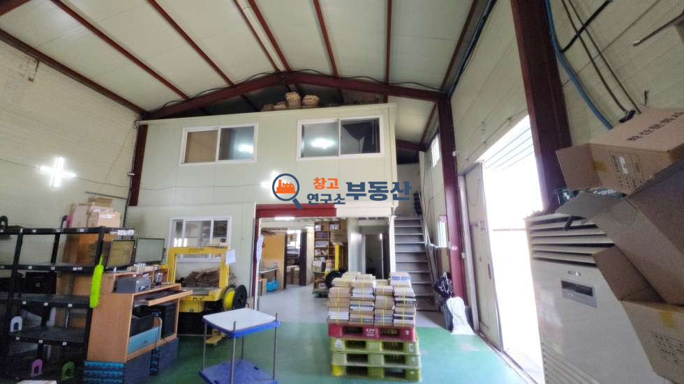 경기 고양일산서구 구산동 #창고매매 #대지238평 #연95평(59평+36평) #계획관리 #평당798 #복층사무실 #실사용/투자 추천 매매 매물번호 15533 사진 1