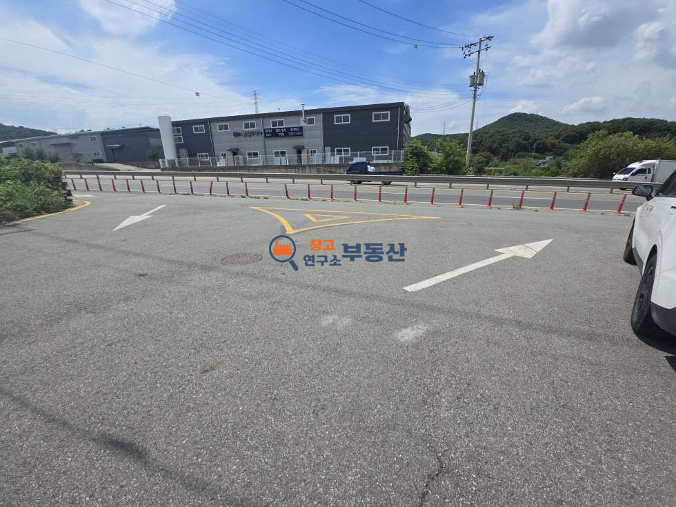 경기 파주시 월롱면 위전리 #98평 #1종근생 #단독마당 #대로변 #주차여유 #즉시입주 월세 매물번호 17938 사진 5