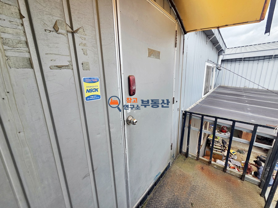 경기 고양일산동구 문봉동 #60평 #1,2층 각30평씩 #저렴한임대료 #내부사무실 #민원소지無 월세 매물번호 17981 사진 5