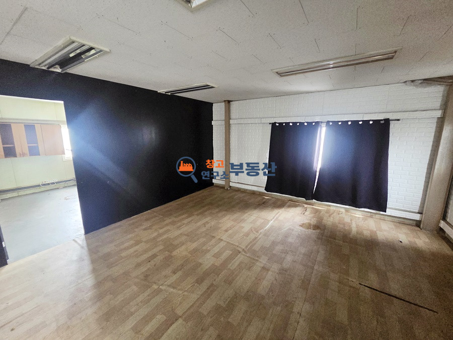 경기 고양일산동구 문봉동 #60평 #1,2층 각30평씩 #저렴한임대료 #내부사무실 #민원소지無 월세 매물번호 17981 사진 7