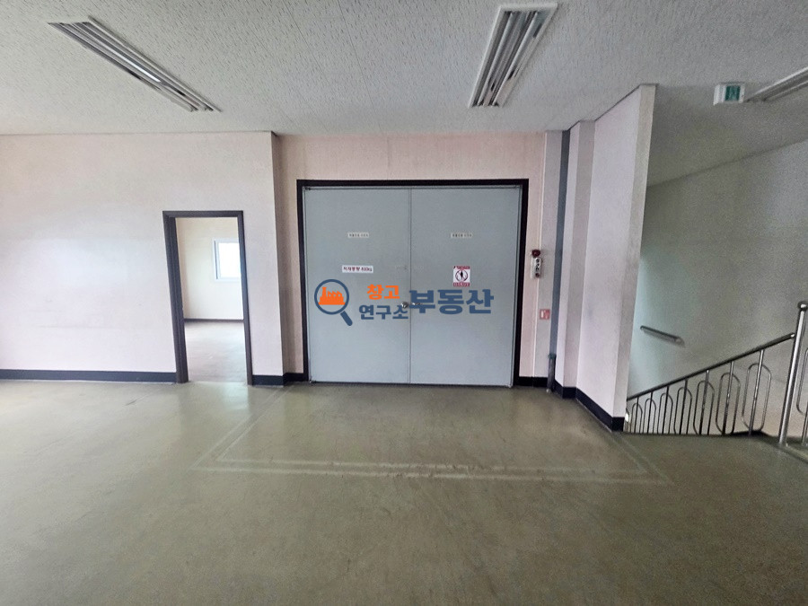 경기 파주시 파주읍 부곡리 #343평 #공장 #1,2층구조 #화물E/V #대형단독마당 #즉시입주 월세 매물번호 17984 사진 6