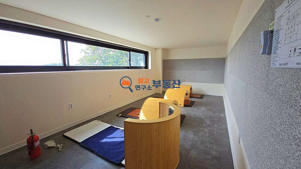 경기 파주시 탄현면 대동리 #273평#2종근생#총3층#(지하 60평+1층 90평+2층 124평 ) #도로접 #40ft가능 #즉시입주 #노출굿 #상업시설 추천 월세 매물번호 16491 사진 11