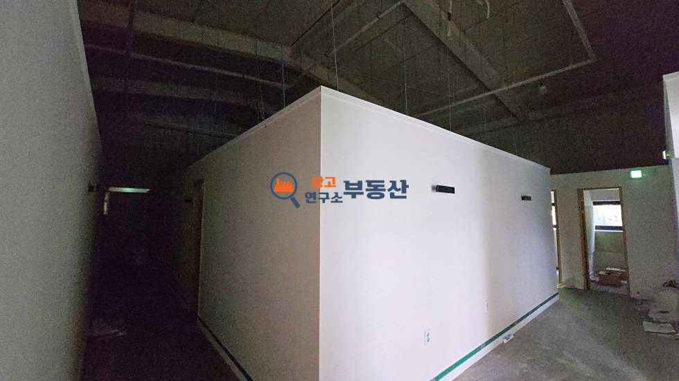 경기 파주시 탄현면 대동리 #273평#2종근생#총3층#(지하 60평+1층 90평+2층 124평 ) #도로접 #40ft가능 #즉시입주 #노출굿 #상업시설 추천 월세 매물번호 16491 사진 12