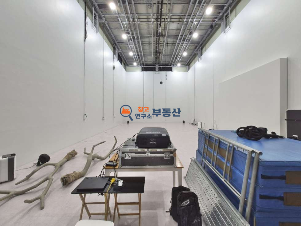 경기 파주시 파주읍 향양리 #토지291평 #평당400 #건물112평 #스튜디오 #2종제조 매매 매물번호 18021 사진 10