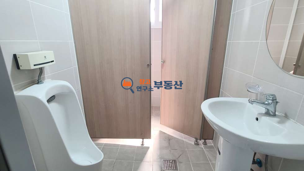 경기 고양일산서구 덕이동 #107평 #창고시설 #1층56평+2층51평 #즉시입주 #내부사무실 #복층 #내부화장실 #즉시입주 #장산가좌IC 월세 매물번호 16229 사진 8